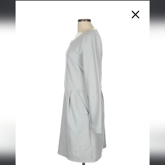 Patagonia long sleeve Active Dress Herringbone Size Medium feather gray - Picture 4 of 4